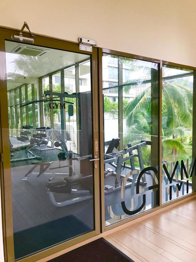 By The Beach - Luxury 2 Bedrooms Family Suite Batu Ferringhi Extérieur photo