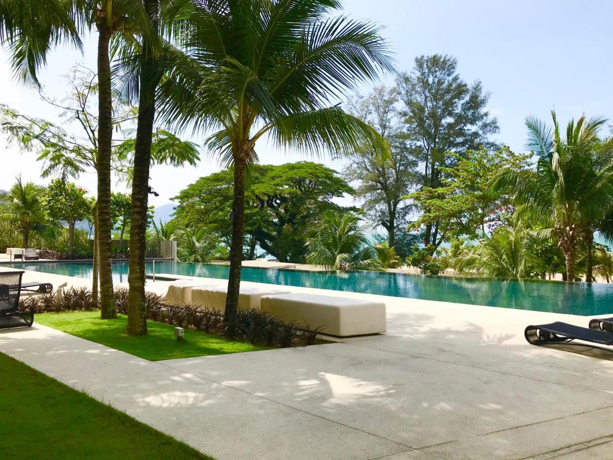 By The Beach - Luxury 2 Bedrooms Family Suite Batu Ferringhi Extérieur photo