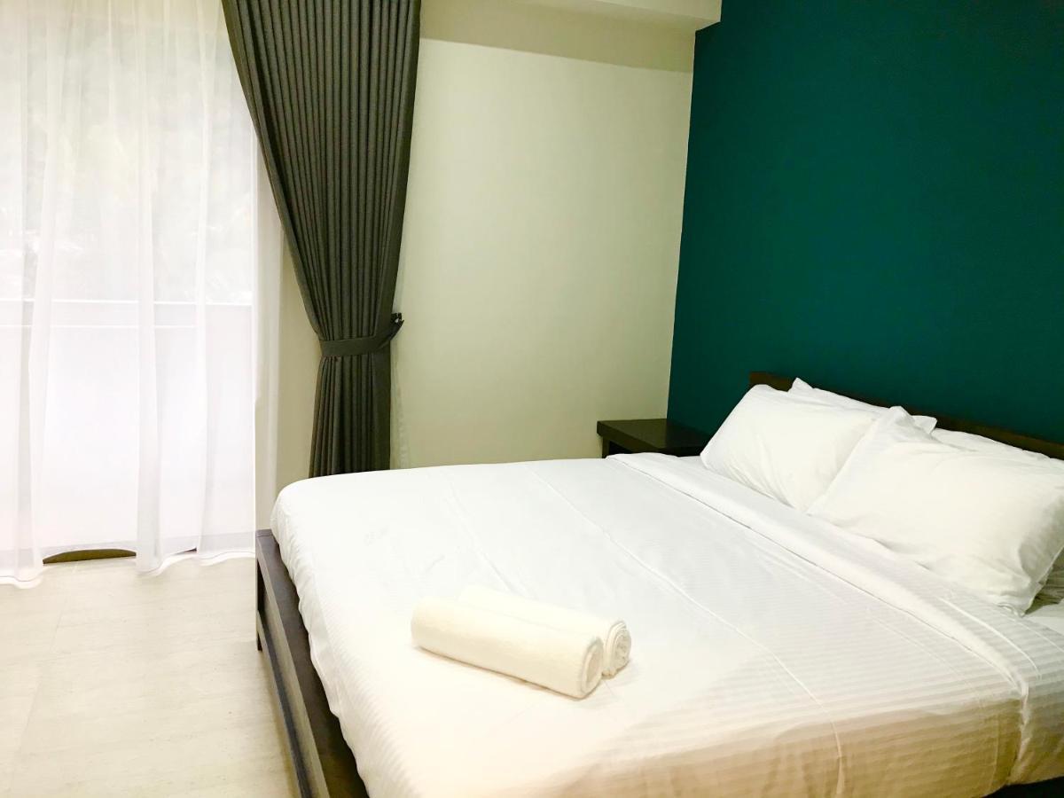 By The Beach - Luxury 2 Bedrooms Family Suite Batu Ferringhi Extérieur photo